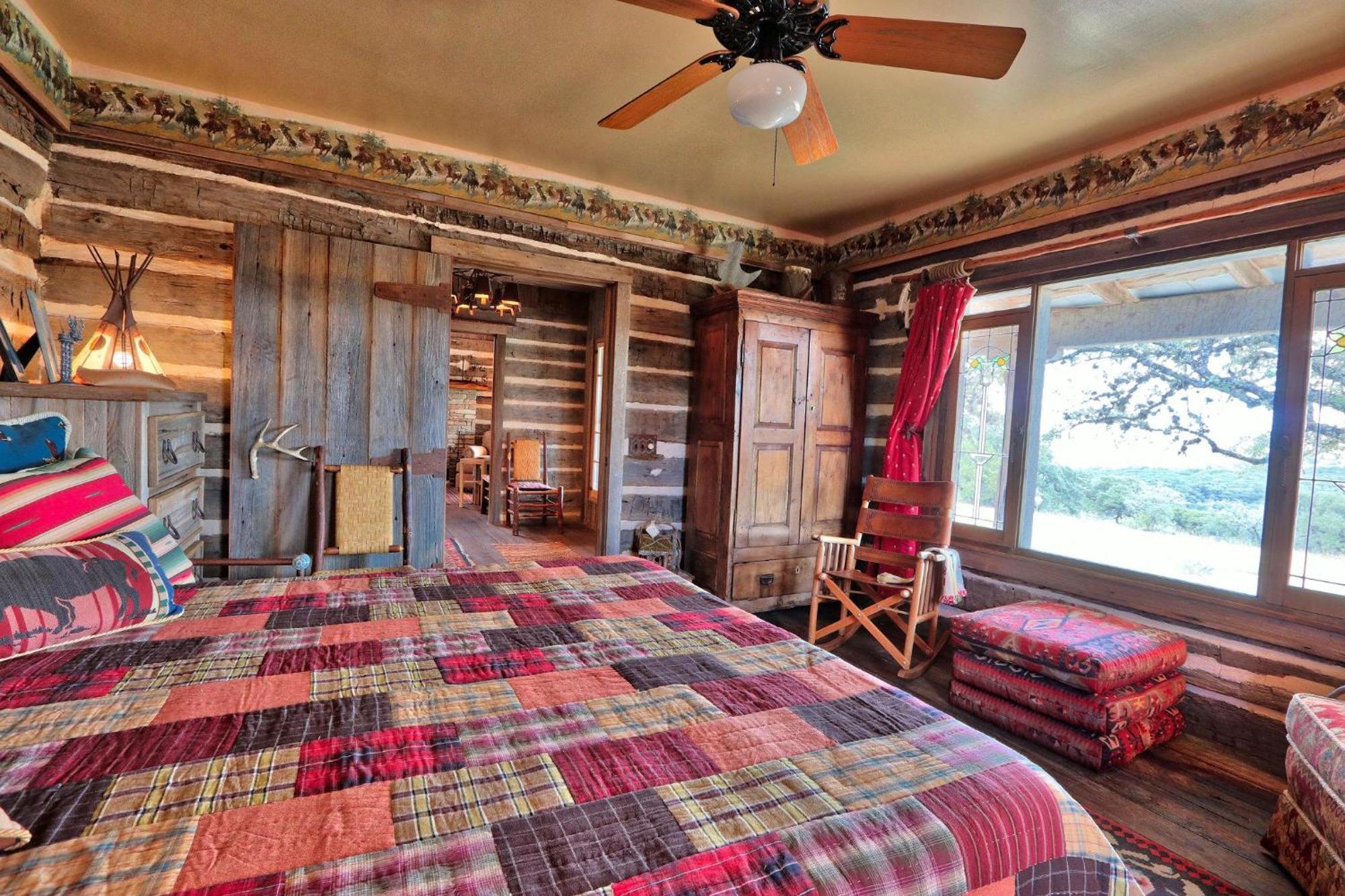 Log Cabin At Old Glory Ranch Wimberley Eksteriør bilde